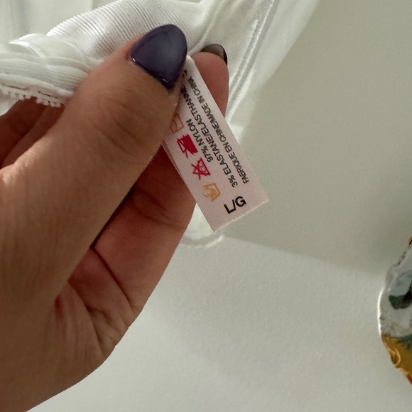 White corset - Picture 2 of 5